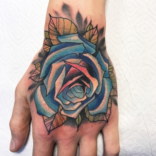 Татуировка в стиле чикано тату роза
