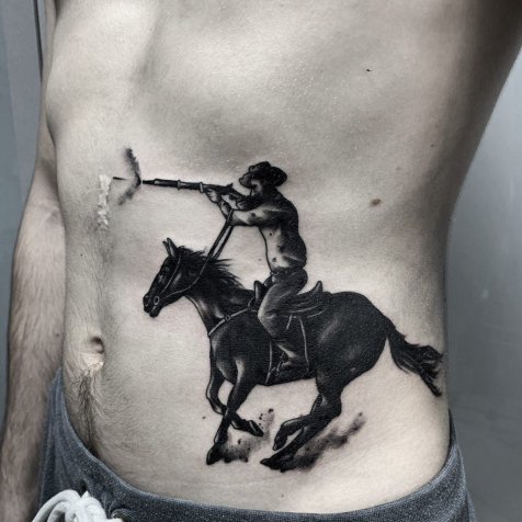 Татуировка в стиле блэкворк тату ковбой