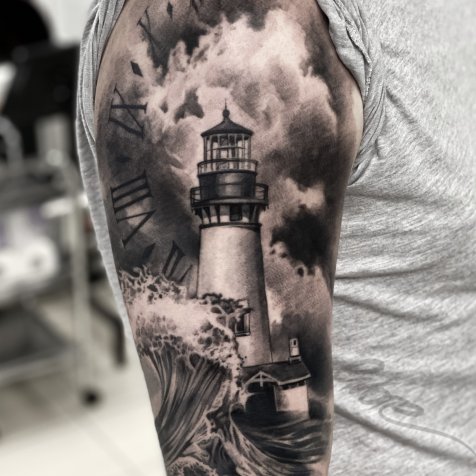 Татуировка в стиле блек энд грей маяк