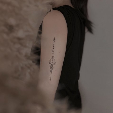 Татуировка в стиле тату минимализм 