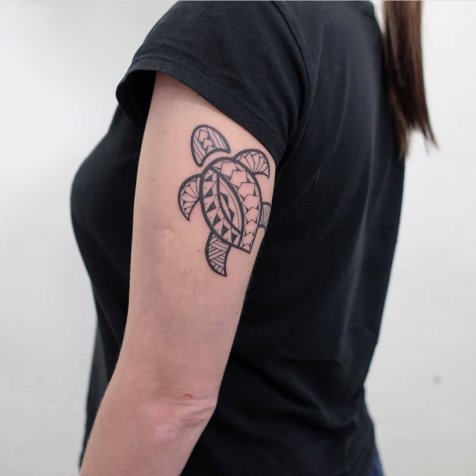 Татуировка в стиле полинезия тату черепашка в полинезии