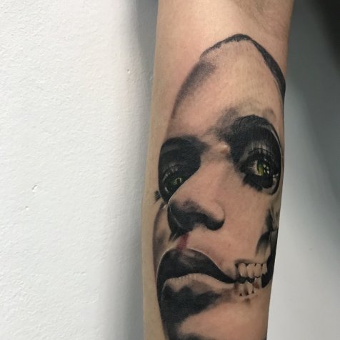 Татуировка в стиле тату реализм портрет