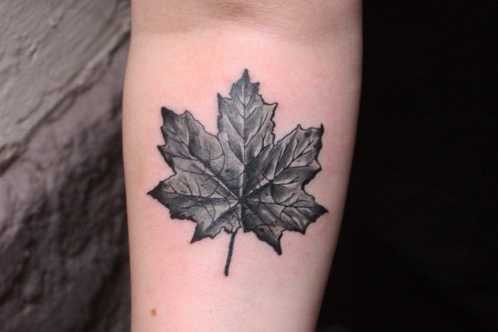 Татуировка листья