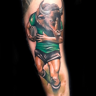 Татуировка в стиле цветная татуировка регби