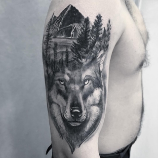 Татуировка в стиле блек энд грей волк