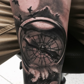 Татуировка компас