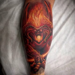 Татуировка в стиле цветная татуировка огненный демон