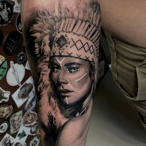 Татуировка в стиле тату реализм индеец