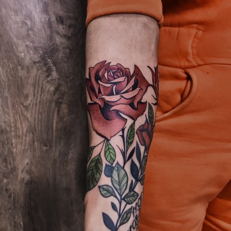 Татуировка в стиле цветная татуировка роза