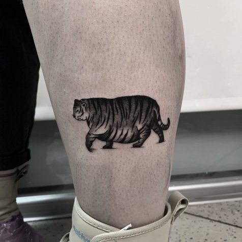 Татуировка в стиле блэкворк тату тигр