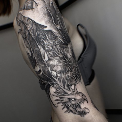Татуировка в стиле тату графика дракон 