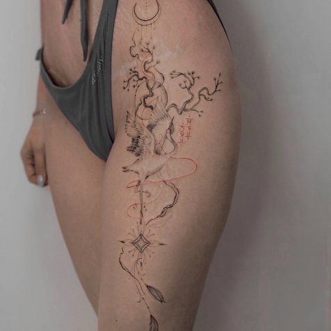 Татуировка в стиле тату графика аисты