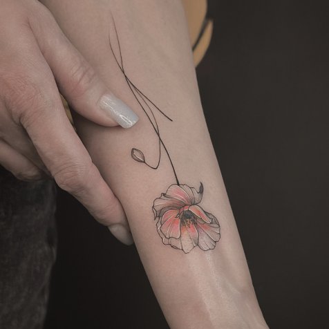 Татуировка в стиле тату графика 