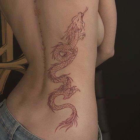 Татуировка в стиле тату графика 