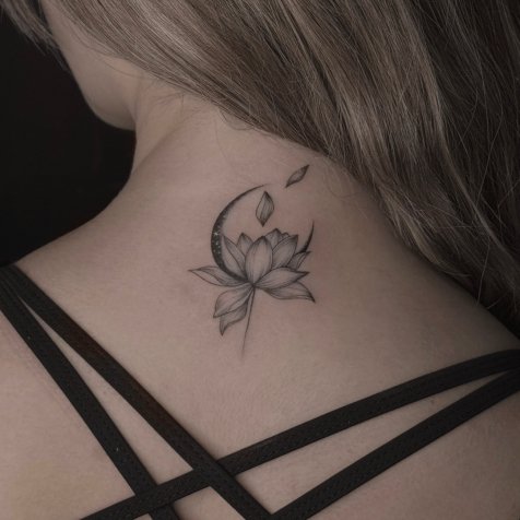 Татуировка в стиле тату графика 